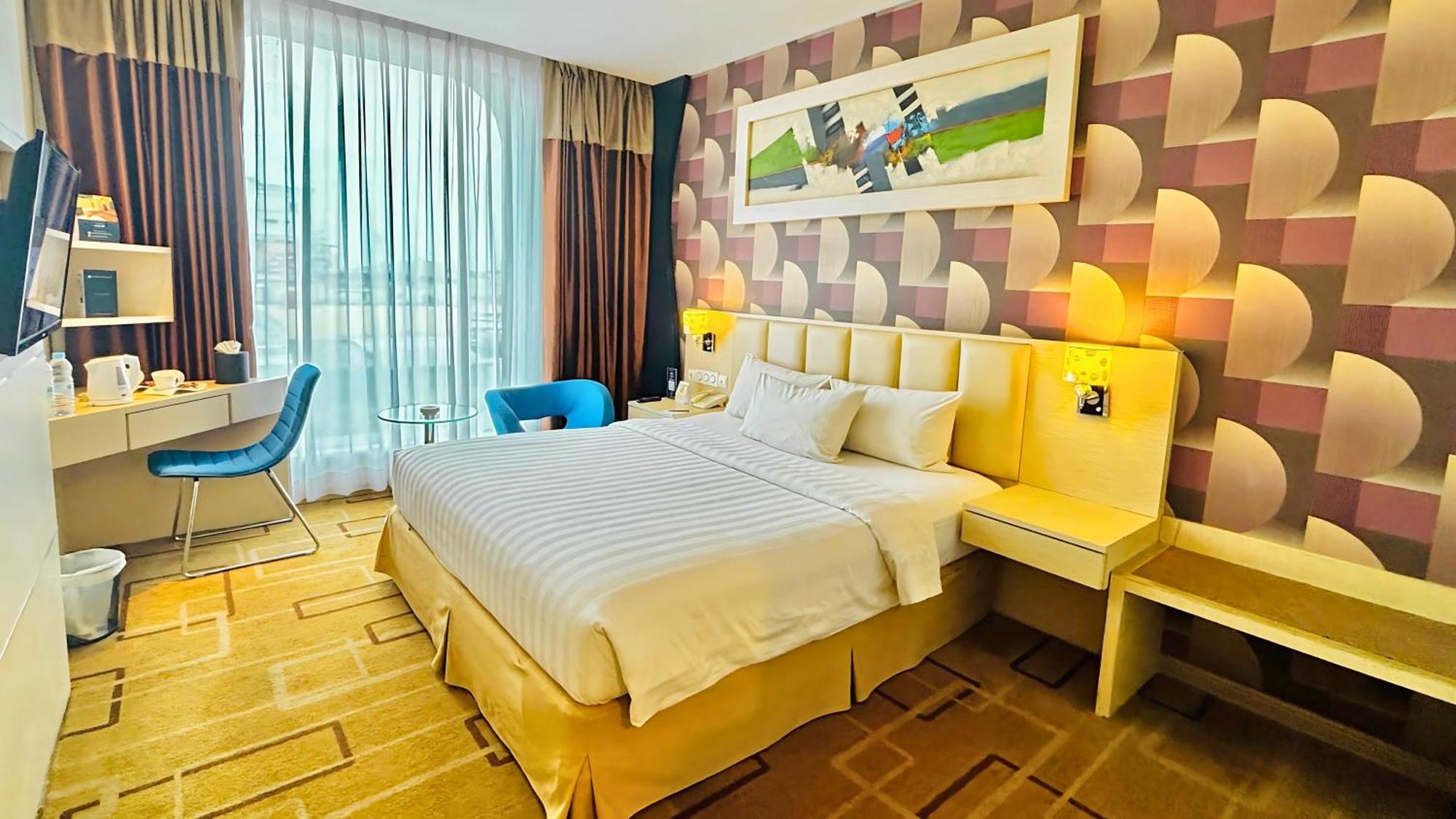 Deluxe Double or Twin Room,113425355:JPEG